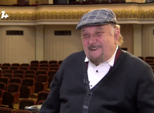 Обезьянку от Арно я так и не получил, но я получил от него гораздо большее: Ерванд Ерзнкян