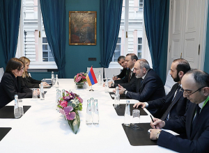 Премьер-министр Пашинян провёл встречу с президентом МККК