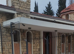 Вследствие новых землетрясений, произошедших в Турции, повреждена колокольня армянской церкви в деревне Вакыфлы