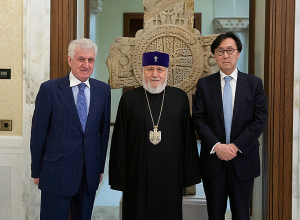 Գարեգին Բ-ն ընդունել է Կորեայի դեսպան Չան Հո-Ջինին
