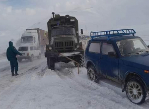 31 մեքենա արգելափակվել էր  Գորայք-Զանգեր հատվածում