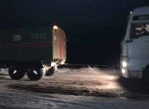 Ձնաբքի պատճառով 500  մեքենա մնացել է Ծիլքար-Լեռնապար ճանապարհին