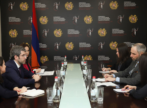 Նախարար Գրիգոր Մինասյանը Չեխիայի դեսպանի հետ քննարկել է դատական և իրավական բարեփոխումների ընթացքը