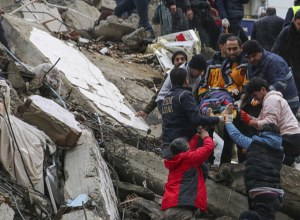 Число погибших при землетрясениях в Турции достигло 46 104