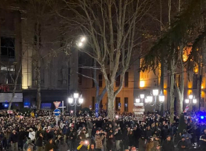 Վրացական ընդդիմությունը Թբիլիսիում խորհրդարանի շենքի դիմաց նոր բողոքի ակցիա է հայտարարում