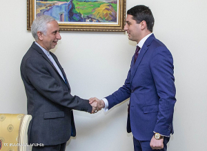 Արգիշտի Քյարամյանն ընդունել է Հայաստանում Իրանի դեսպան Աբբաս Բադախշան Զոհուրիին 