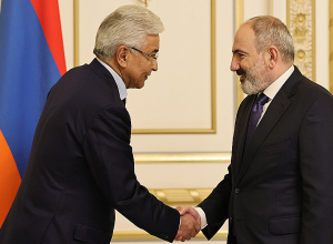 Пашинян встретился с генсеком ОДКБ и проинформировал о ситуации на армяно-азербайджанской границе