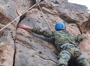 Lեռնամագլցման դասընթացներ բանակում․ օգնում են պրոֆեսիոնալ ալպինիստները