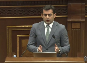 Давайте не будем обвинять друг друга: Акоп Аршакян - оппозиции