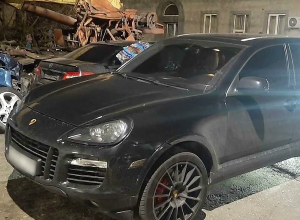 Ոչ սթափ վարորդը 60 հազար դրամ է դրել պարեկների մեքենայում․ նա ձերբակալվել է