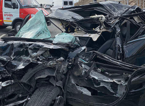 Աշտարակի խճուղում  բախվել են «Mercedes-Benz»ը և «Howo» բեռնատարը․ մերսեդեսի վարորդը արգելափակվել է