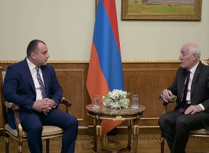 Президент Ваагн Хачатурян принял председателя КС Армана Диланяна