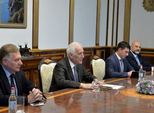 Ваагн Хачатурян принял мексиканских сенаторов