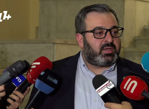 Границы нет, я случайно увидел азербайджанцев, местные сказали: смотри не иди вперёд