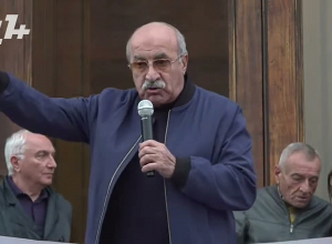 Азербайджан проводит демаркацию границы, берёт важные высоты, чего мы ждём?