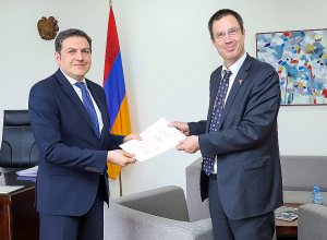 Ավստրիայի նորանշանակ դեսպանն իր հավատարմագրերի պատճենն է հանձնել ՀՀ ԱԳ նախարարի տեղակալին