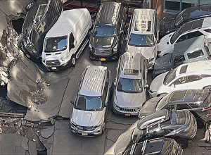 В центре Нью-Йорка обрушилась парковка