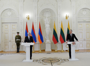 Президенты Армении и Литвы выступили с заявлениями для представителей СМИ