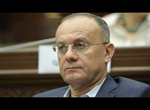 Что вы делаете, почему Азербайджан быстрее поднимается на наши высоты, не имея дорог?