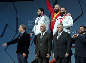 Վահագն Խաչատուրյանը պարգևատրել է Ծանրամարտի Եվրոպայի առաջնության չեմպիոնին և մեդալակիրներին