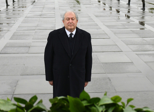 Պետք է կարողանանք առաջ շարժվել առանց նահանջելու մեր ինքնությունից ու պատմությունից. Արմեն Սարգսյան