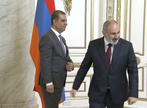 Премьер-министр и директор компании Air Arabia обсудили перспективы развития сотрудничества