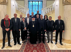 Կաթողիկոսն ընդունել է Գրիգորի Խաչատուրովի հանրային պաշտպանության նախաձեռնող խմբի անդամներին