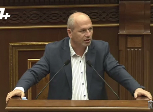 Горы и холмы, защищающие Ереван, исчезают с огромной скоростью: Гегам Назарян