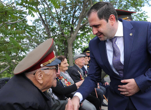 Սուրեն Պապիկյանն այցելել է «Հաղթանակ» զբոսայգի (լուսանկարներ)