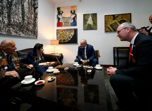 Премьер-министр в Москве встретился с армянскими ветеранами Великой Отечественной войны