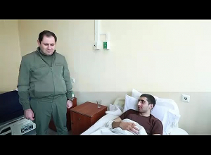 Պապիկյանը տեսակցել է մայիսի 11-ին ադրբեջանական սադրանքի հետևանքով վիրավորում ստացած զինծառայողներին