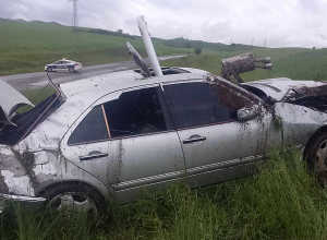 Մեքենան բախվել է հողաթմբին և գլորվել ձորը