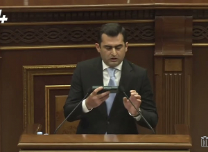 Акоп Аршакян включил записи Кочаряна, Тер-Петросяна, Саркисяна