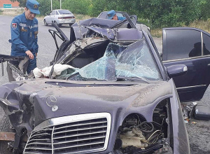 Սասունիկ գյուղի մոտ  «Mercedes» -ը բախվել է կայանած «Zil»-ին․ 15-ամյա ուղևորը զոհվել է