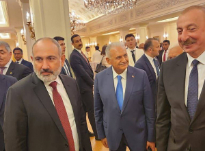 Նիկոլ Փաշինյանն ու Ադրբեջանի նախագահ Իլհամ Ալիևը կարճատև հանդիպում են ունեցել Անկարայում