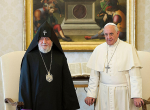 Католикос пожелал Папе Франциску скорейшего выздоровления