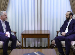 Глава МИД РА принял руководителя региональной программы Фонда «Конрад Аденауэр»