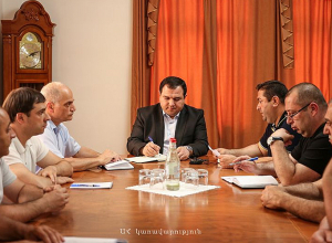 ԱՀ պետնախարարի գլխավորությամբ քննարկվել են գյուղացուն աջակցություն ցուցաբերելու հնարավորությունները