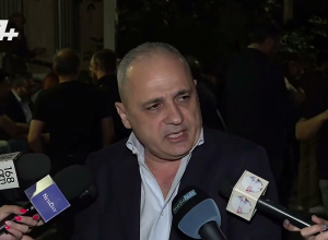 Հետո՞, ի՞նչ են անում ռուսները․ խաղաղապահ հրամանատարը գալիս դոշով պահում է ադրբեջանցուն․ Վ․ Հակոբյան