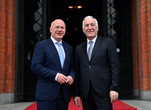 Նախագահ Վահագն Խաչատուրյանը հանդիպել է Բեռլինի քաղաքապետ Կայ Վենգերի հետ