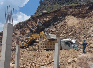 Բջնիում սարը փլուզվել է տրակտորի և «KamAZ» մակնիշի ավտոմեքենաների վրա. կա 2 տուժած