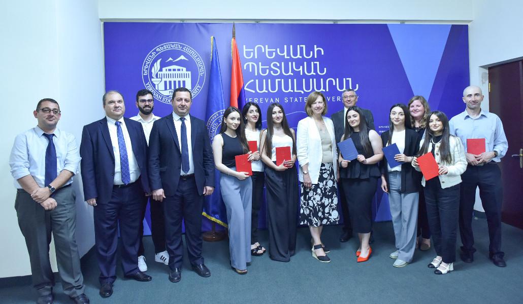 354733131_727913352678178_5231083389455912880_n