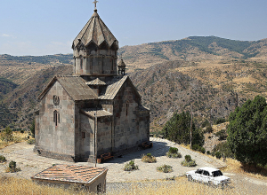 Азербайджан превращает Бердзорскую церковь Святого Вознесения в мечеть