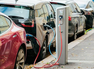 ЕС запретил поставки в Россию электромобилей, гибридов и некоторых машин с ДВС