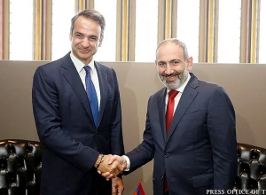Никол Пашинян направил поздравительное послание премьер-министру Греции