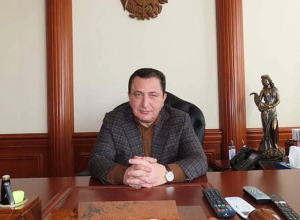 Դավիթ Գալստյանի խափանման միջոցը փոխարինվեց գրավով՝ համակցված բացակայելու արգելքով