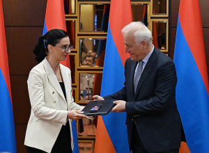 Աննա Վարդապետյանին շնորհվել է արդարադատության երրորդ դասի պետական խորհրդականի դասային աստիճան