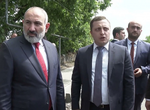 Լիքը ճանապարհ կա, մարդիկ չգիտեն․Փաշինյանը Նոր Գեղի–Արգել Արզական Հրազդան  2 կմ  ճանապարհին