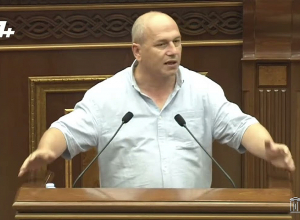 Էդ ջուրը ո՞ւր է գնում. ինչքան ջուր թողում են Սևանից, Արարատյան դաշտում դժգոհում են ջուր չլինելուց