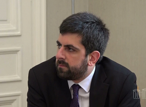 Ալեն Սիմոնյանի գլխավորած պատվիրակությունը հանդիպել է Ֆրանսիա Հայաստան բարեկամական խմբի հետ